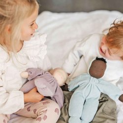 Grimms sd dukke i blt tj - Soft Doll Aqua