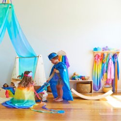 Sarahs Silks - Kappe i regnbuefarver - Rainbow Cape